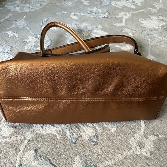 Bueno Bronze Metallic Handbag – Excellent Condition - Picture 8 of 16